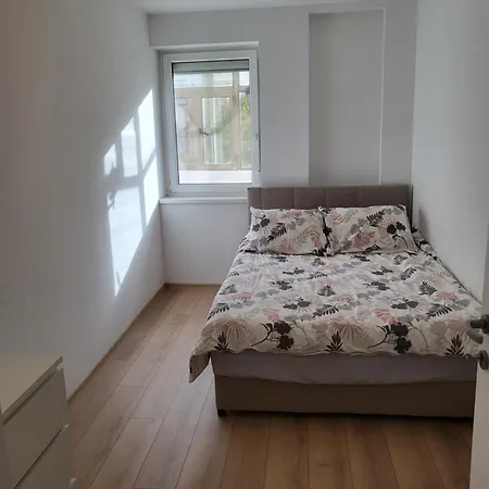 Slavija Lux! 2 Bedroom Center