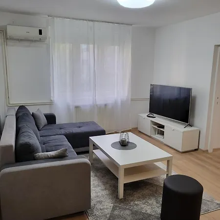 Slavija Lux! 2 Bedroom Center * Belgrado