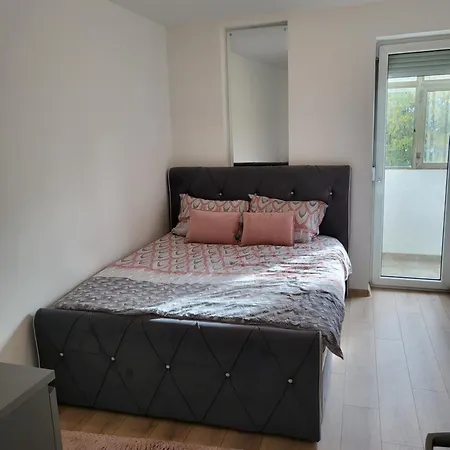 Slavija Lux! 2 Bedroom Center Apartamento Belgrado