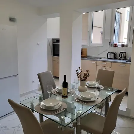 Slavija Lux! 2 Bedroom Center