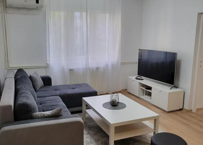 Slavija Lux! 2 Bedroom Center * Bělehrad