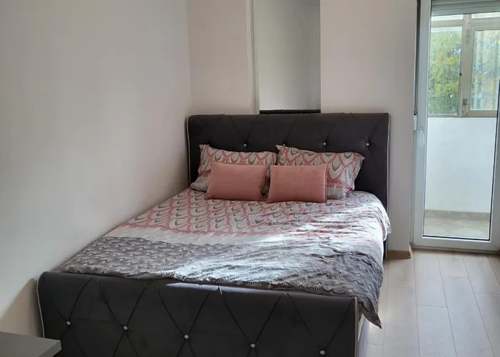 Slavija Lux! 2 Bedroom Center Apartmán Bělehrad