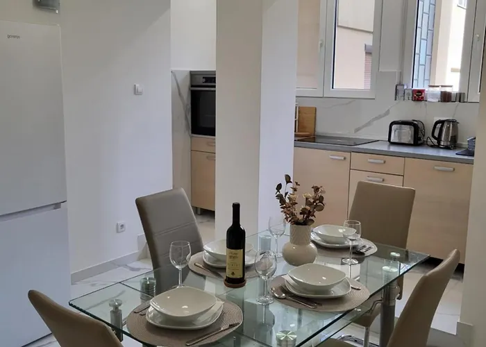 Slavija Lux! 2 Bedroom Center